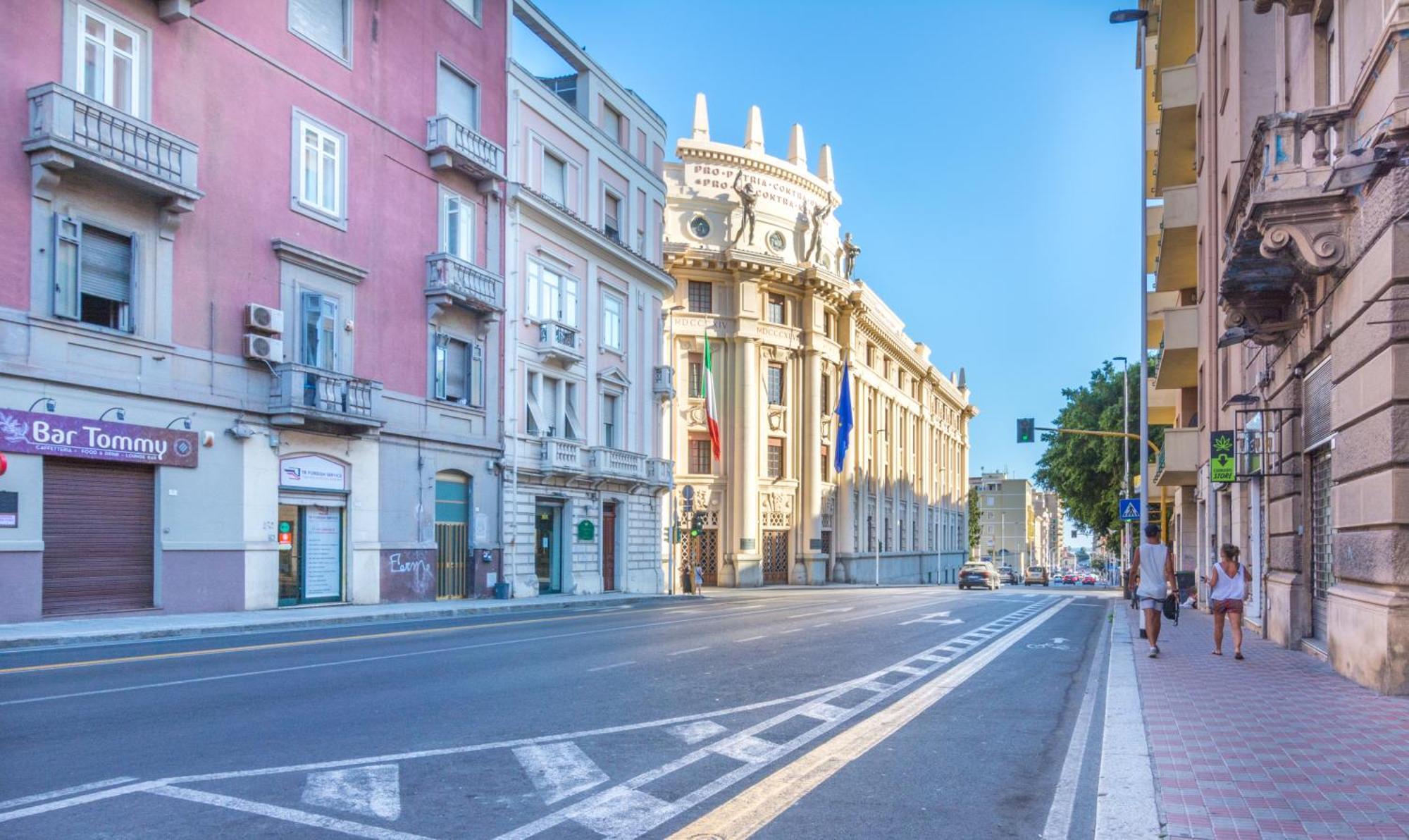 Sunscape Rooms Cagliari City Center Esterno foto